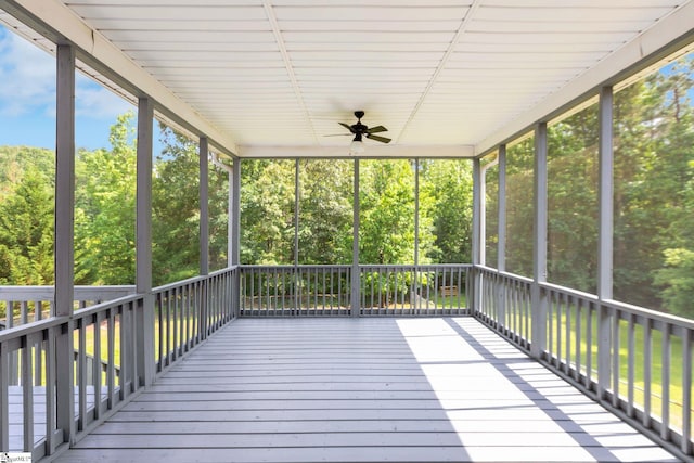 4 Dade Ct, Taylors, SC 29687 - unfurnished sunroom featuring a ceiling fan and healthy amount of natural light