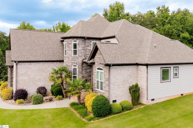 740 N Alamosa Dr, Boiling Springs, SC 29316 - back of house featuring a yard, crawl space, and a shingled roof