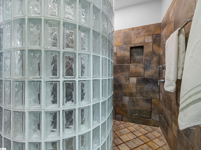 380 Montagu Dr, Spartanburg, SC 29301 - full bathroom featuring walk in shower