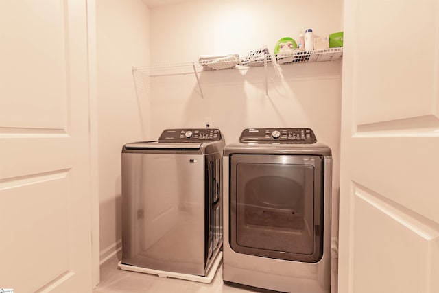 304 Oakmont Valley Trl, Seneca, SC 29678 - laundry area with separate washer and dryer