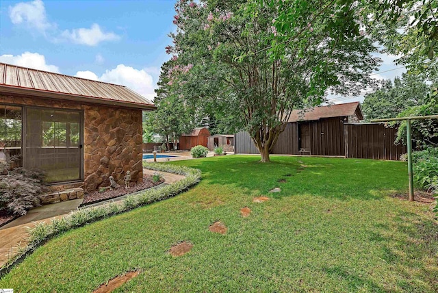 101 Myrtle St, Lavonia, GA 30553 - view of yard