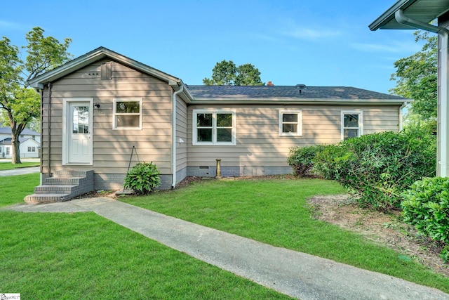 503 Davidson St, Clinton, SC 29325 - back of property featuring a lawn and crawl space