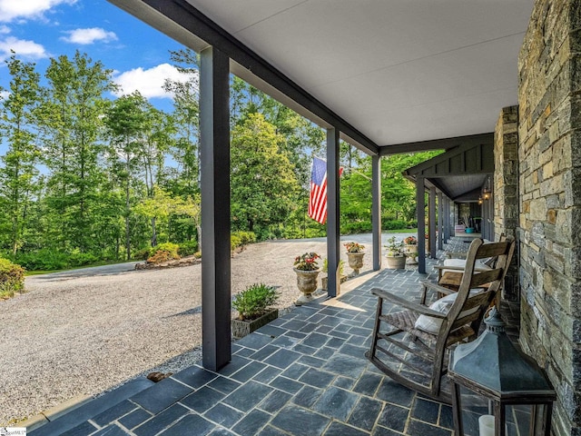 11 Hearthstone Ln, Landrum, SC 29356 - view of patio / terrace