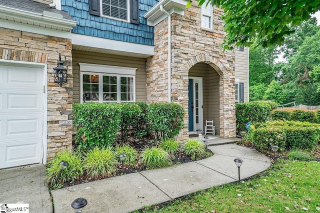 9 Peninsula Ct, Simpsonville, SC 29681 - property entrance featuring stone siding