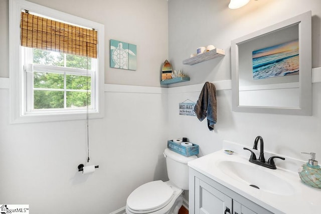 9 Peninsula Ct, Simpsonville, SC 29681 - bathroom with vanity and toilet