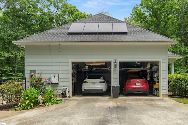 119 Oak Crest Cir, Seneca, SC 29672 - garage with solar panels