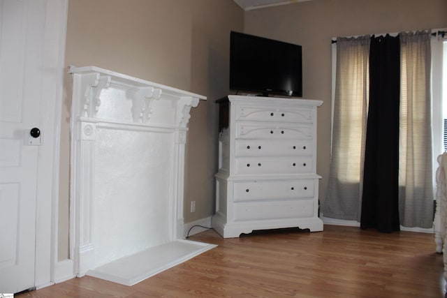 295 Dorn St, Westminster, SC 29693 - unfurnished bedroom featuring light wood finished floors and baseboards