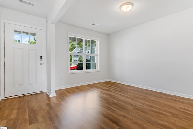 474 Grantham Ct, Spartanburg, SC 29303 - foyer with wood finished floors and baseboards