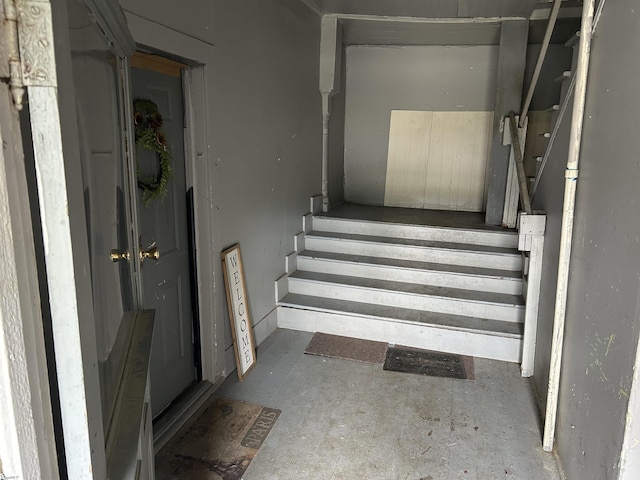304 Jones St, Laurens, SC 29360 - view of stairway