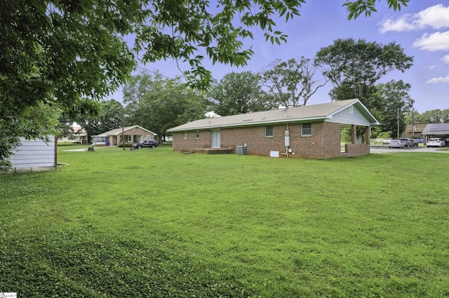 367 Janulis St, Spartanburg, SC 29301 - view of green lawn with central air condition unit