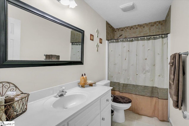 104 Pin Oak Dr, Greenwood, SC 29649 - full bath featuring toilet, vanity, tile patterned flooring, a shower with shower curtain, and a textured ceiling