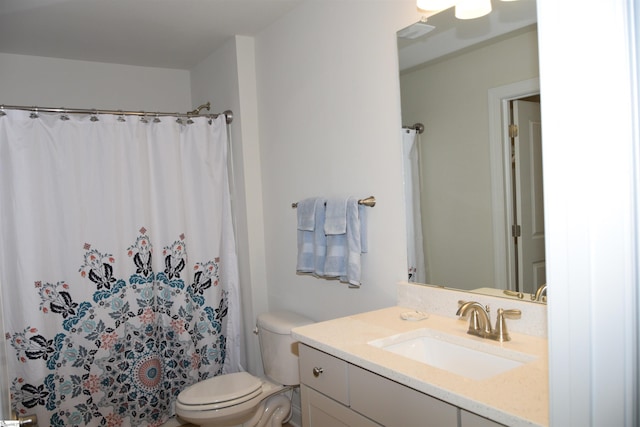 127 Riverland Woods Ct, Simpsonville, SC 29681 - full bath with vanity, toilet, and curtained shower