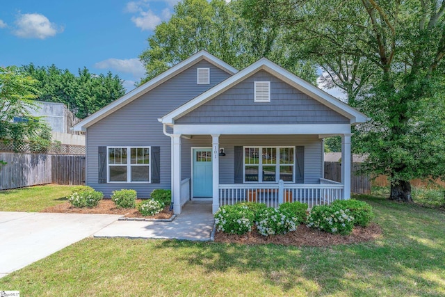 101 Duke St, Greenville, SC 29609 - bungalow-style home featuring a porch