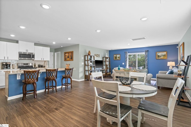 224 Anna Gray Cir, Easley, SC 29640 - dining area with dark wood-type flooring, recessed lighting, and baseboards