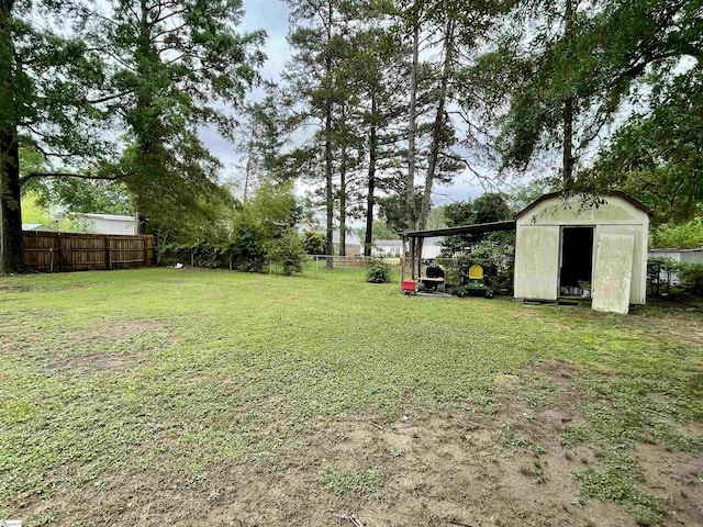 206 Caldwell St, Clinton, SC 29325 - view of yard