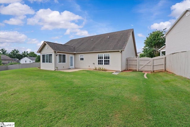636 Cordelia Ct, Boiling Springs, SC 29316 - rear view of house with a patio and a fenced backyard