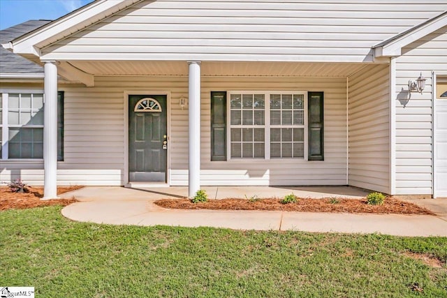 2013 Small Meadows Ct, Fountain Inn, SC 29644 - entrance to property with a porch and a yard