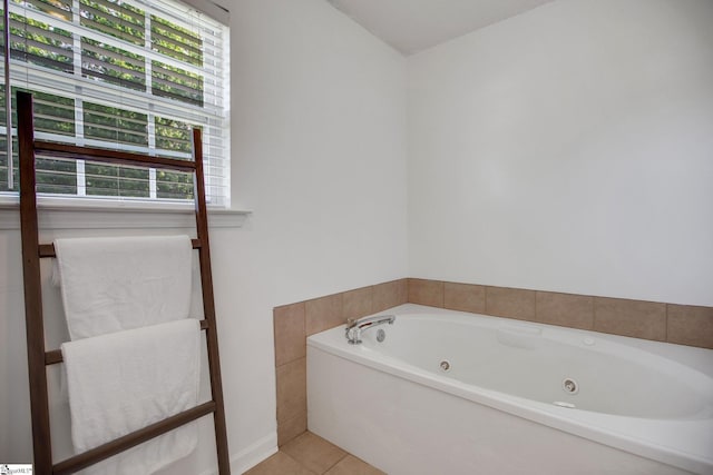 101 Bitternut Ln, Taylors, SC 29687 - full bath featuring a tub with jets and tile patterned flooring