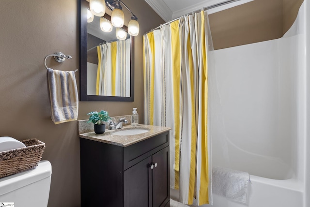 103 Crestview Cir, Greer, SC 29651 - full bath featuring vanity and a shower with shower curtain