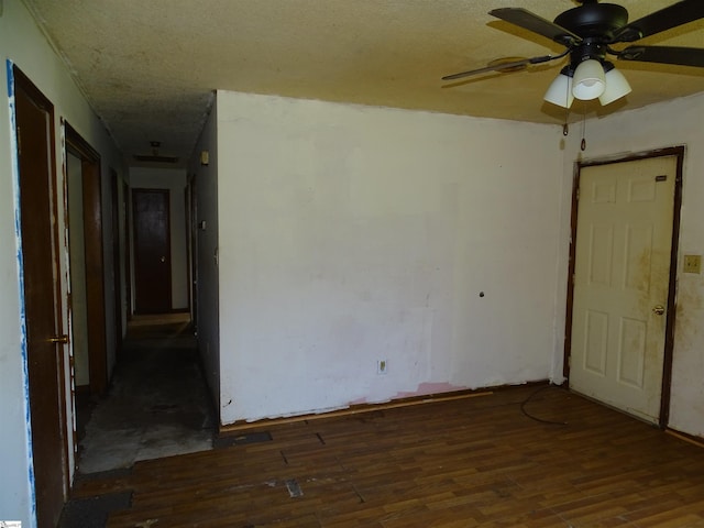 218 Wingo Rd, Wellford, SC 29385 - spare room with wood finished floors, ceiling fan, and a textured ceiling