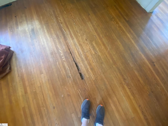 719 Chestnut St, Laurens, SC 29360 - detailed view of wood finished floors