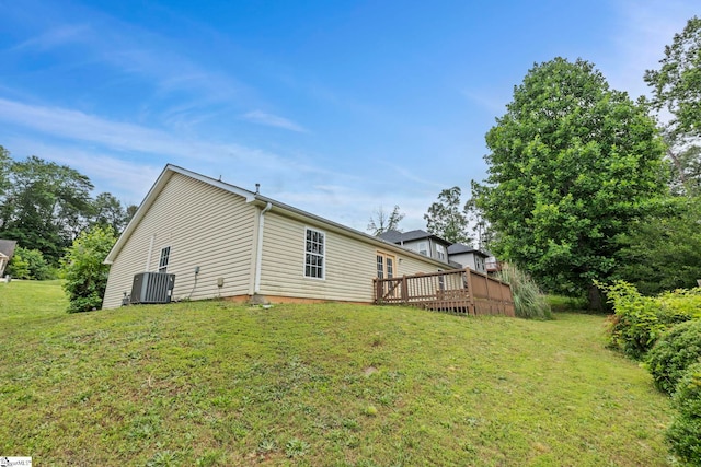 125 Woodgrove Way, Greer, SC 29651 - back of house featuring a wooden deck and a lawn