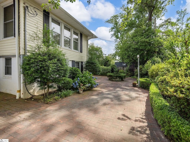 772 Glendalyn Ave, Spartanburg, SC 29302 - view of side of home featuring a patio