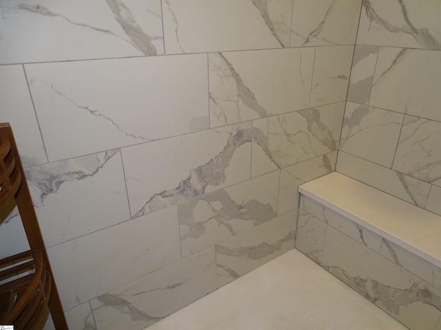 811 White Magnolia Dr, Inman, SC 29349 - view of full bathroom