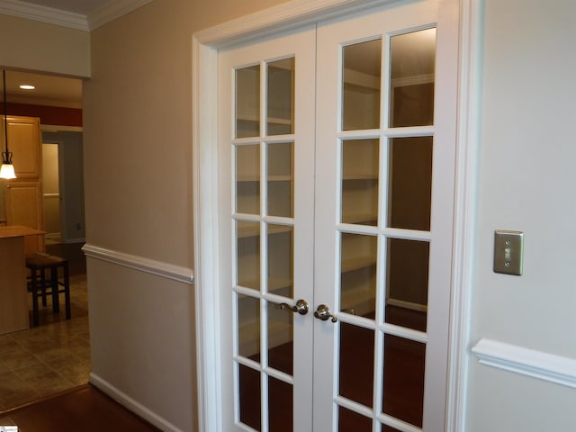 279 Finch Rd, Wellford, SC 29385 - detailed view of crown molding and french doors