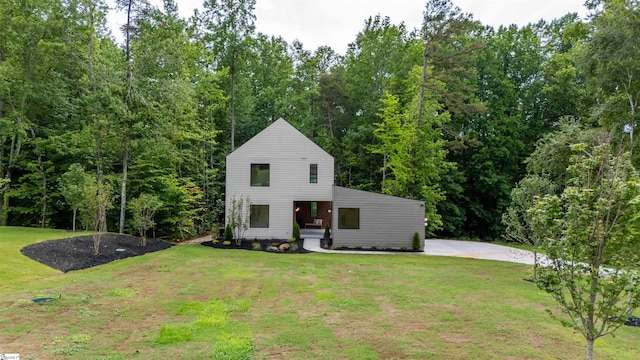 454 Enoree Rd, Travelers Rest, SC 29690 - view of front facade with a front lawn