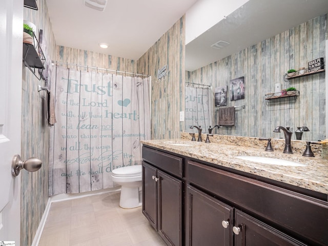 126 Blue Springs Way, Simpsonville, SC 29680 - full bath with double vanity and wallpapered walls