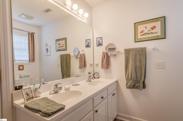 110 Baldwin Pl, Easley, SC 29642 - bathroom featuring double vanity