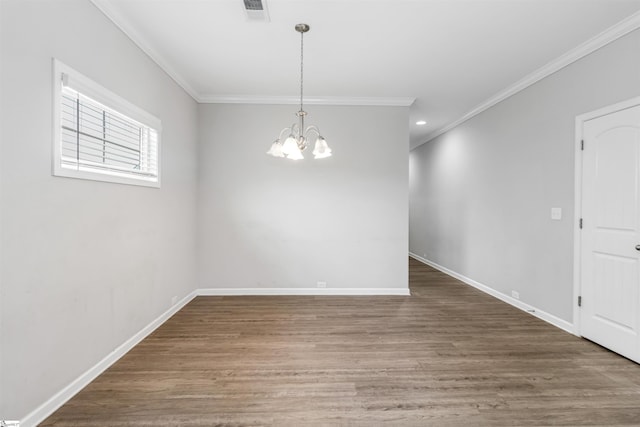 177 Viewmont Dr, Duncan, SC 29334 - empty room with a chandelier, ornamental molding, wood finished floors, and recessed lighting