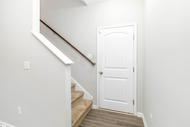 177 Viewmont Dr, Duncan, SC 29334 - stairs featuring wood finished floors and baseboards