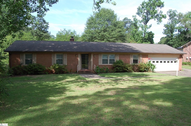16 Heathwood Cir, Taylors, SC 29687 - ranch-style home with a garage, brick siding, a front yard, and concrete driveway
