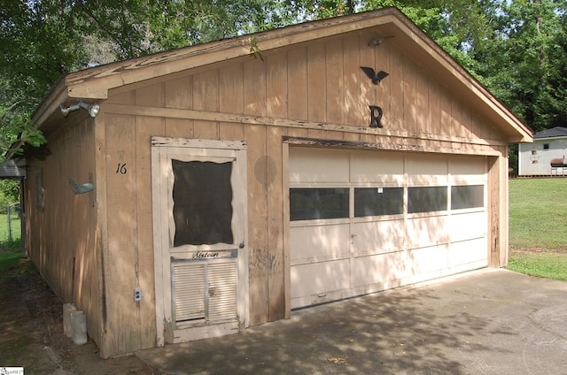 16 Heathwood Cir, Taylors, SC 29687 - view of detached garage