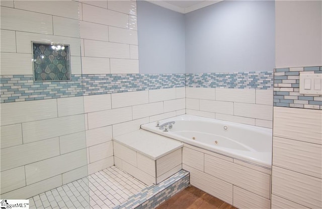 124 Grand Oak Dr, Pendleton, SC 29670 - full bath with a tub with jets and wood finished floors