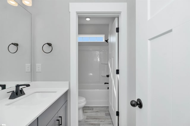 913 Wild Pine Ct, Duncan, SC 29334 - full bathroom featuring vanity and washtub / shower combination