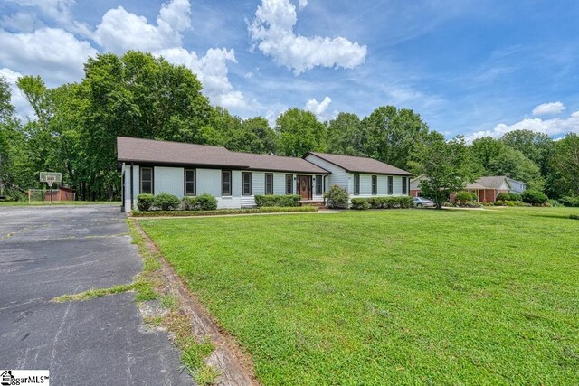 204 Lenderman Dr, Inman, SC 29349