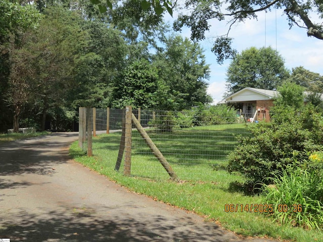2551 Compton Bridge Rd, Inman, SC 29349 - view of yard with asphalt driveway