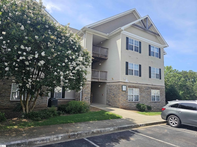 632 Lookover Dr, Anderson, SC 29621 - view of building exterior with uncovered parking