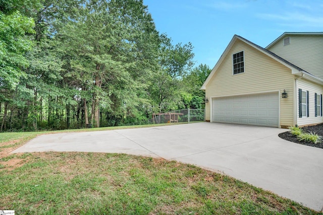 305 Cunningham Rd, Woodruff, SC 29388 - view of property exterior featuring concrete driveway
