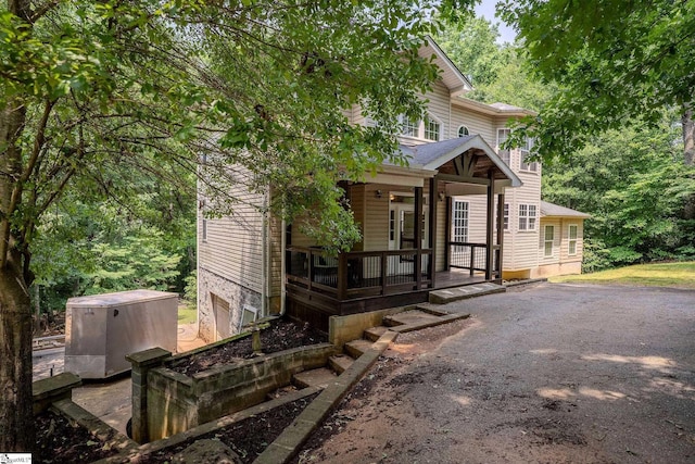 126 Midland Dr, Easley, SC 29640 - view of front of home with covered porch and driveway