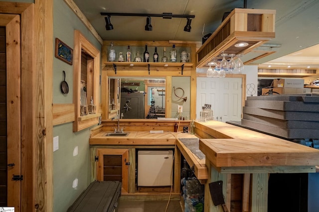 126 Midland Dr, Easley, SC 29640 - view of indoor bar