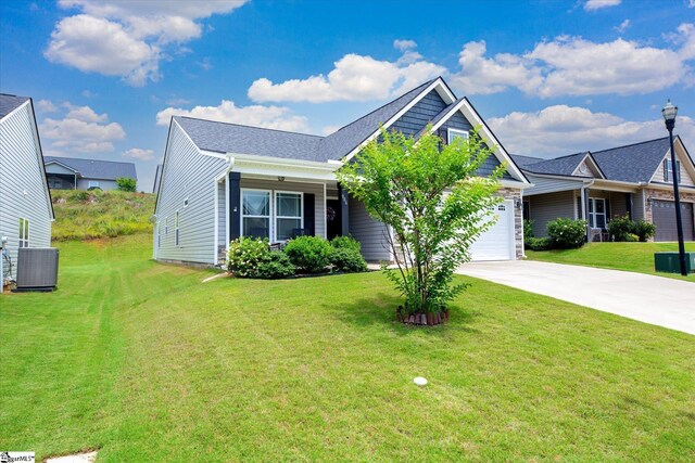 906 John Thomas Way, Greer, SC 29651 - view of front of home featuring driveway, a garage, and a front lawn