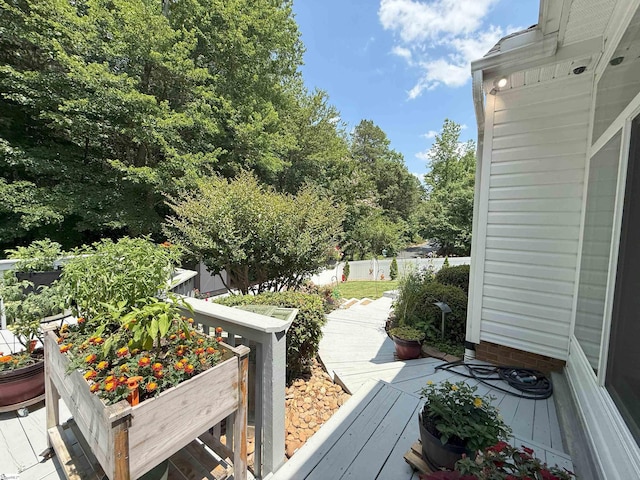 9 Kenton Finch Ct, Simpsonville, SC 29681 - view of deck