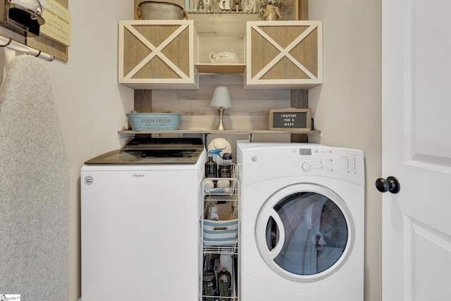 112 Friesian Ct, Pelzer, SC 29669 - laundry area with washer and dryer