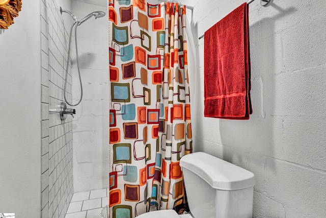 105 Devonshire Ln, Greenville, SC 29617 - full bathroom with tiled shower and toilet