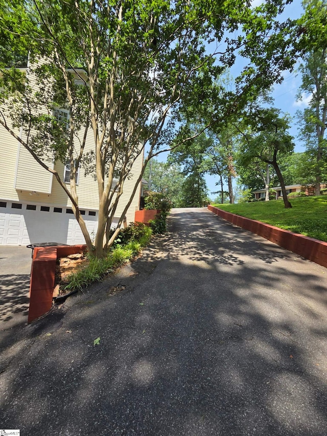 105 Devonshire Ln, Greenville, SC 29617 - view of asphalt road
