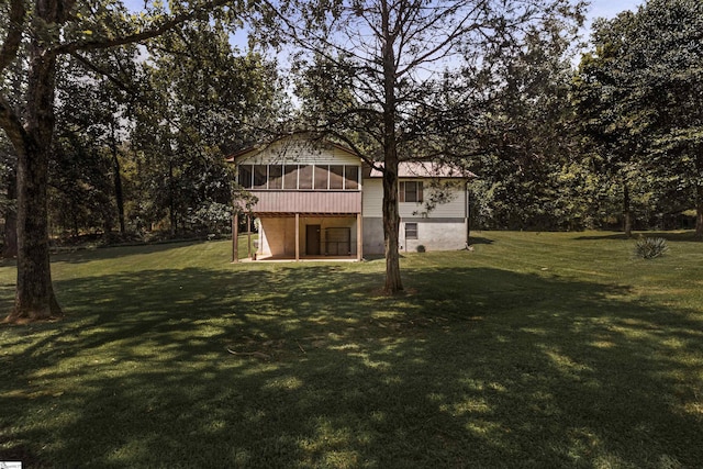421 E Westbrooks Rd, Seneca, SC 29678 - view of grassy yard with a sunroom
